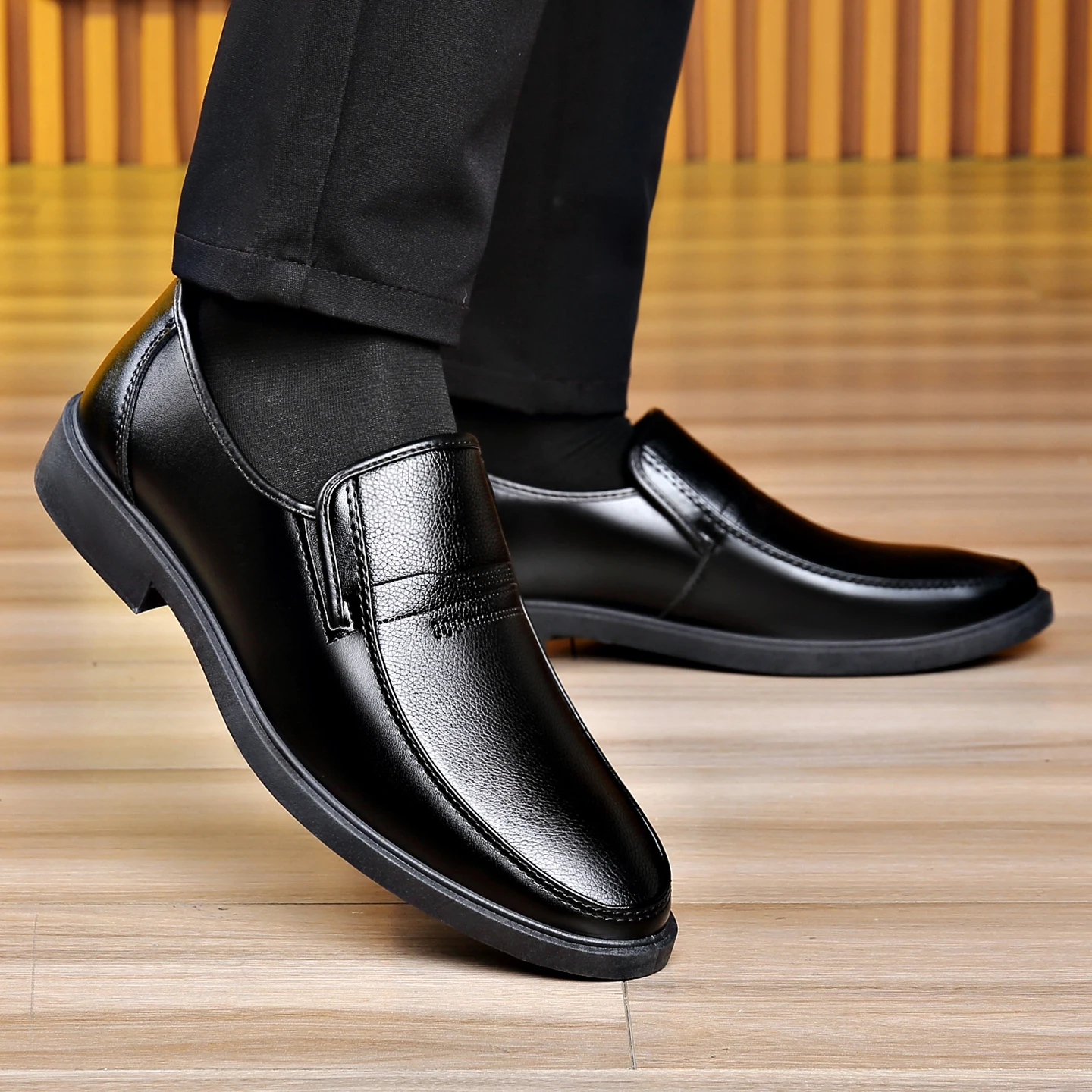 メンズ スリッポン ビジネス レザーシューズ ブラック ラウ - Men'S Formal Office Wear Shoes のレビューと価格