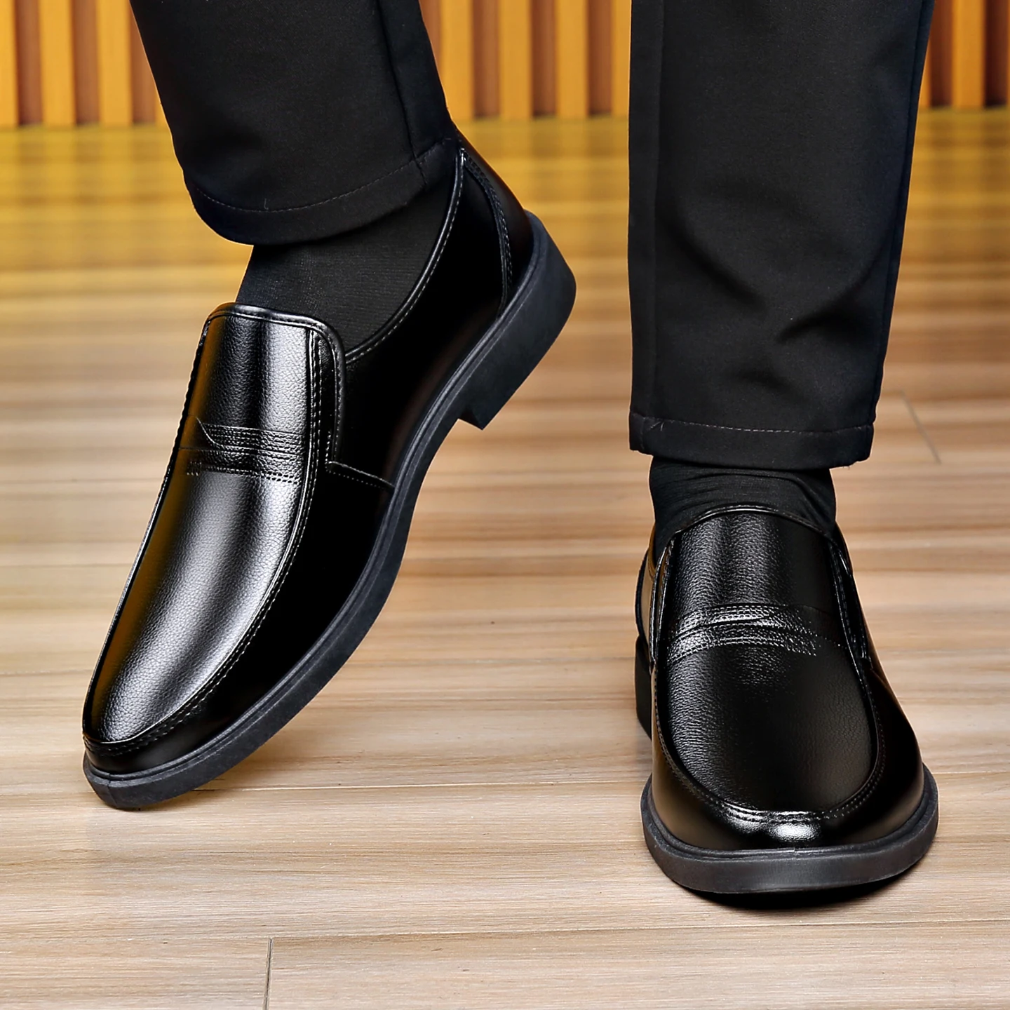 メンズ スリッポン ビジネス レザーシューズ ブラック ラウ - Men'S Formal Office Wear Shoes のレビューと価格
